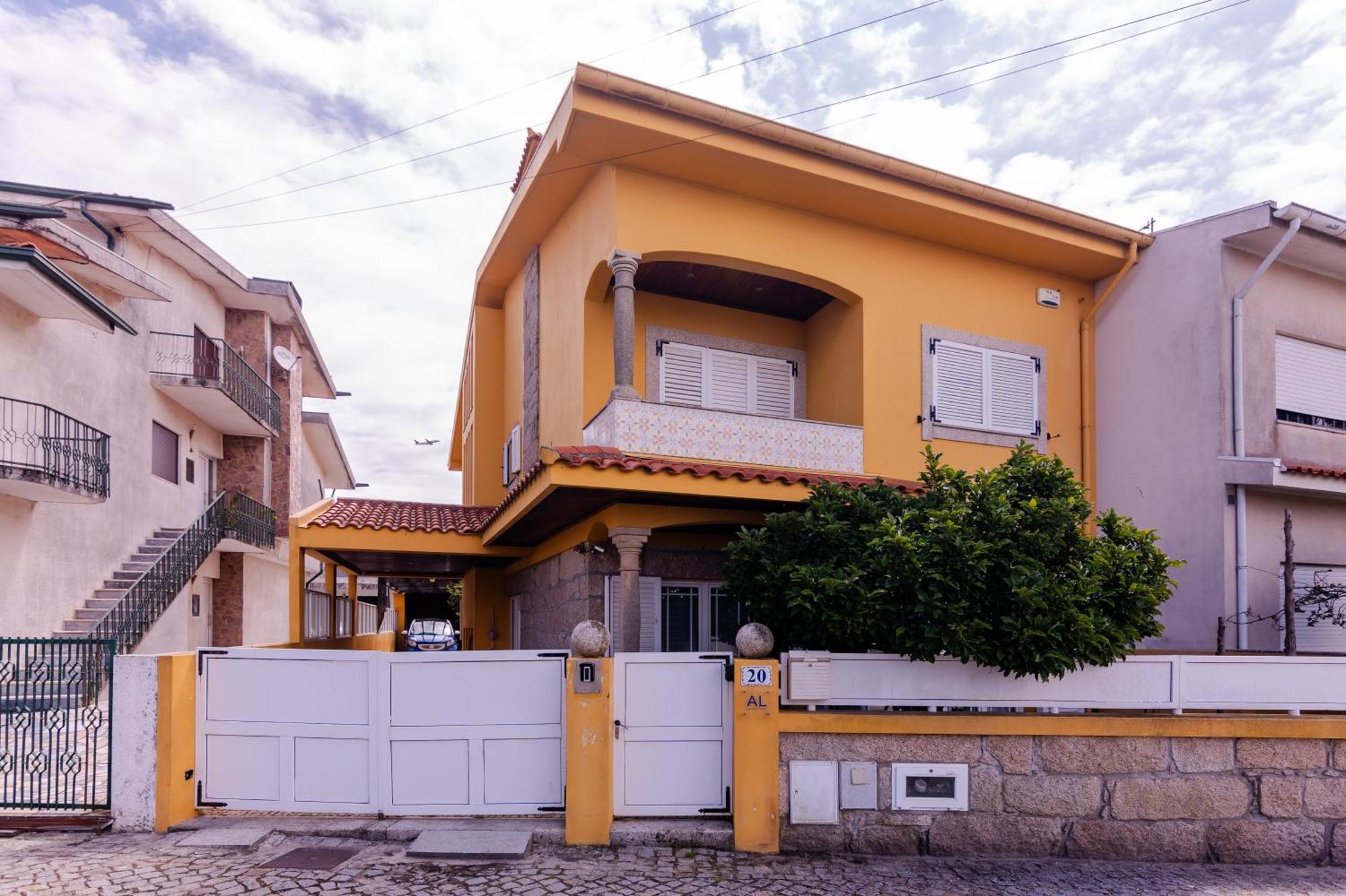 Perafita Yellow House - Ecohost Екстериор снимка